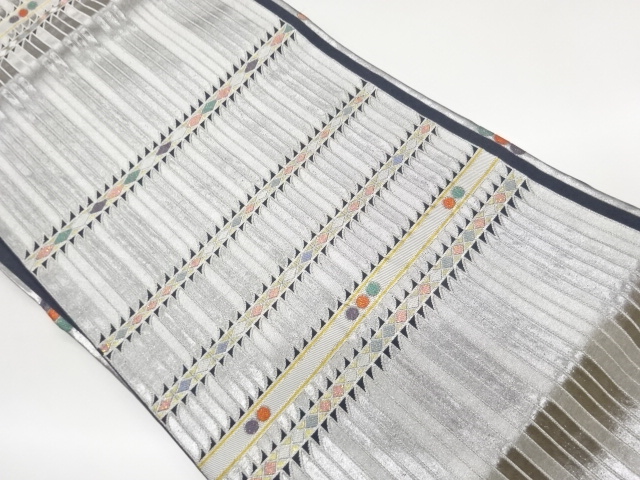 Nagoya obi woven with geometric pattern in horizontal rows